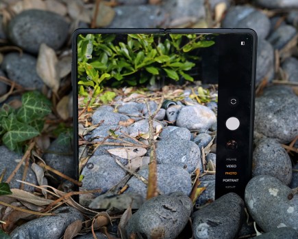 Honor Magic V3 folding phone native camera app
