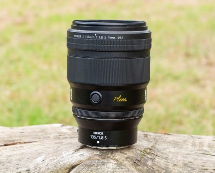 Nikon Nikkor 135mm f/1.8 S Plena Lens, best lenses for bokeh